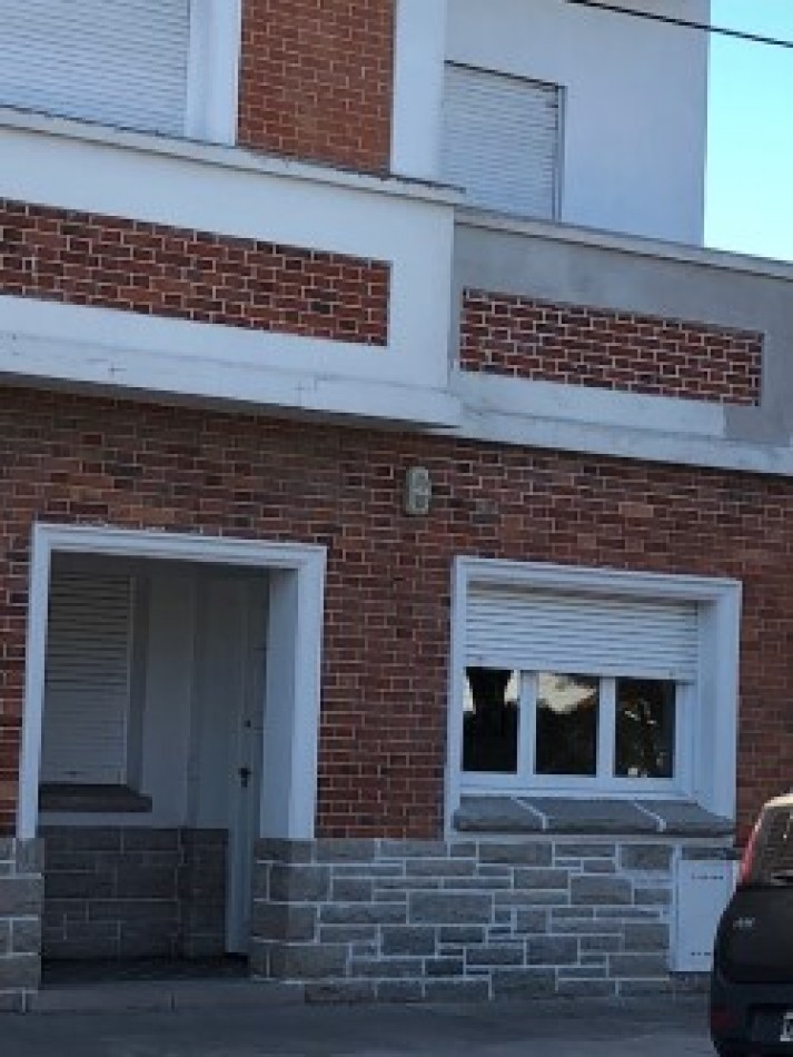 ZONA CHAUVIN ALQUILER PORFESIONAL O  COMERCIAL !!!! PH DE 3 AMB. AL FRENTE