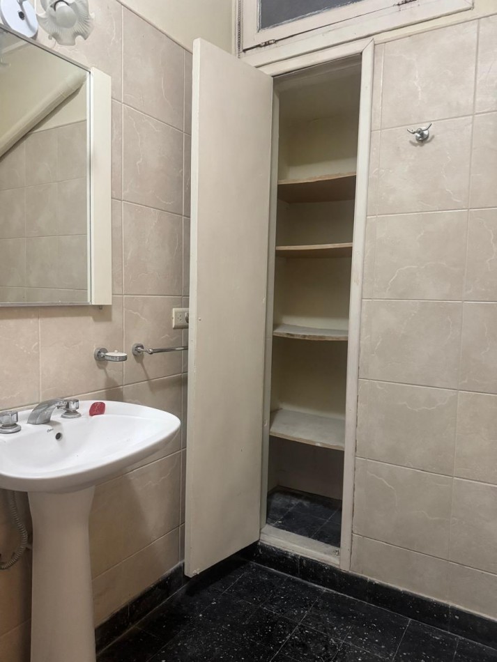 ZONA CHAUVIN ALQUILER PORFESIONAL O  COMERCIAL !!!! PH DE 3 AMB. AL FRENTE