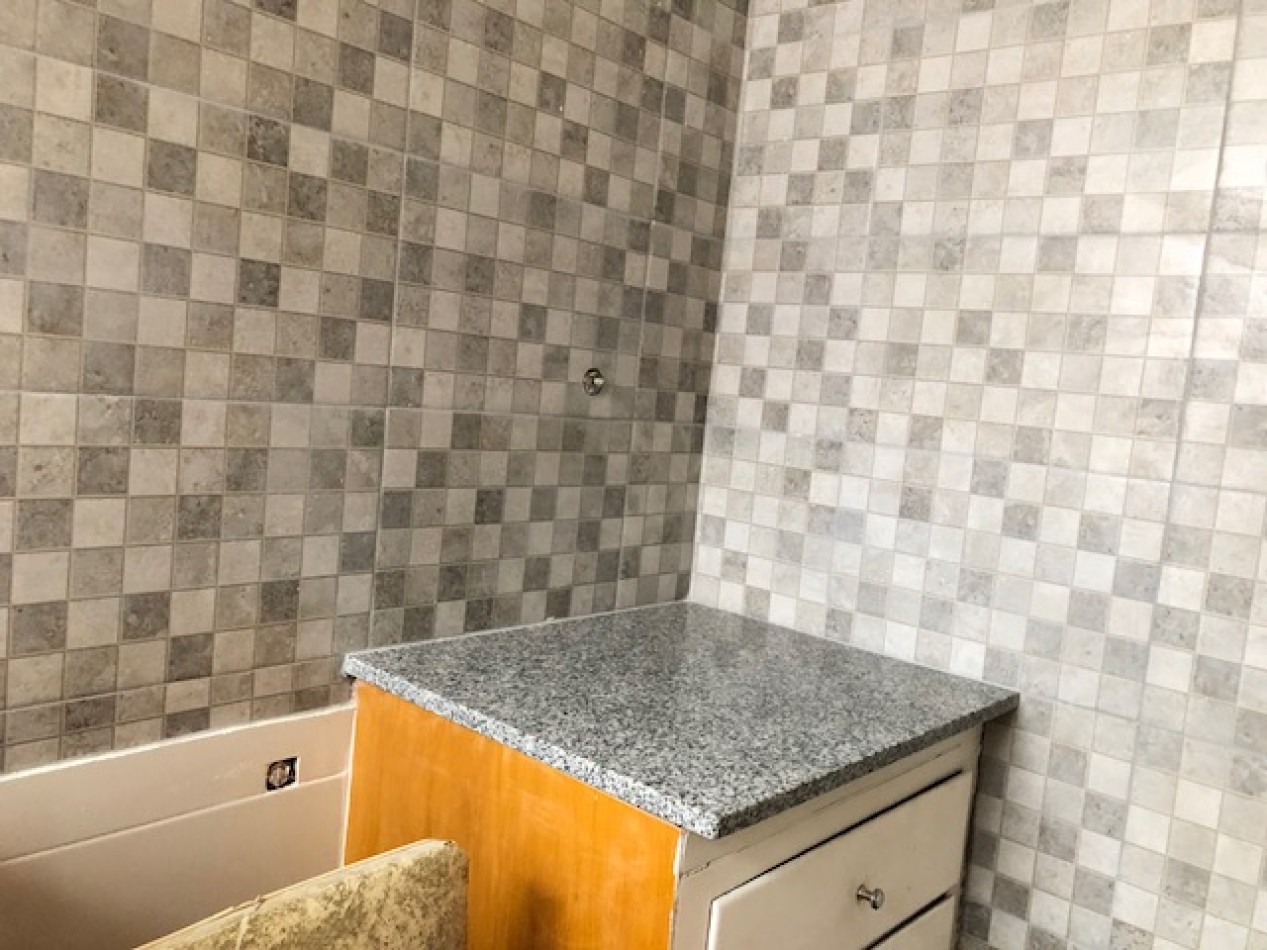 ZONA CHAUVIN ALQUILER PORFESIONAL O  COMERCIAL !!!! PH DE 3 AMB. AL FRENTE