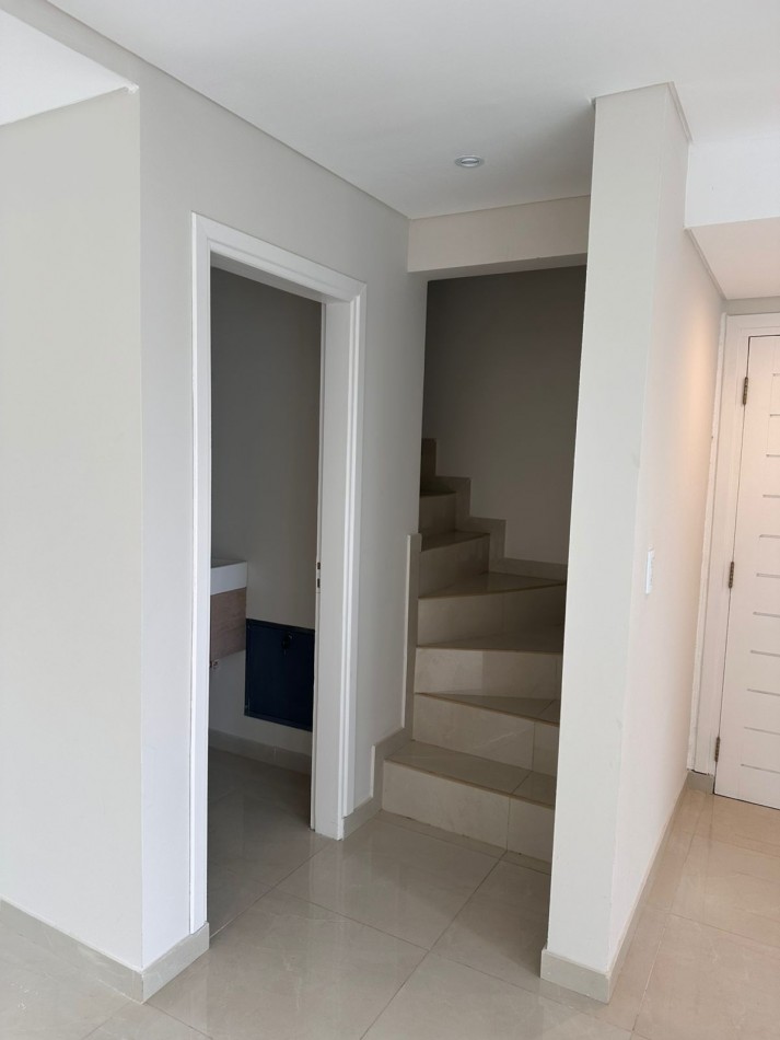 VENTA DEPARTAMENTO/PH  EN P.A, 3 MB. EN DUPLEX CON PAQUE, VILLA PRIMERA