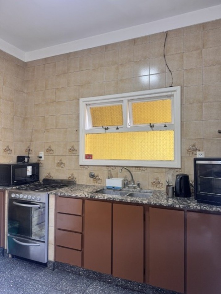 CHALET EN VENTA, ZONA VILLA LOURDES, chalet 3 amb. parque y dpto a reciclar 