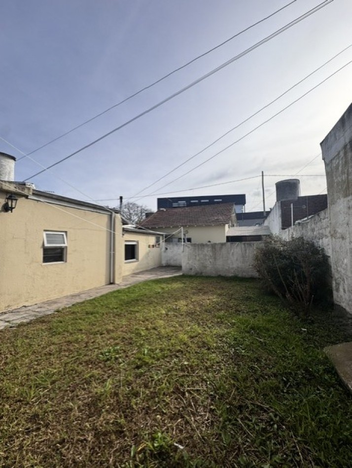 CHALET EN VENTA, ZONA VILLA LOURDES, chalet 3 amb. parque y dpto a reciclar 