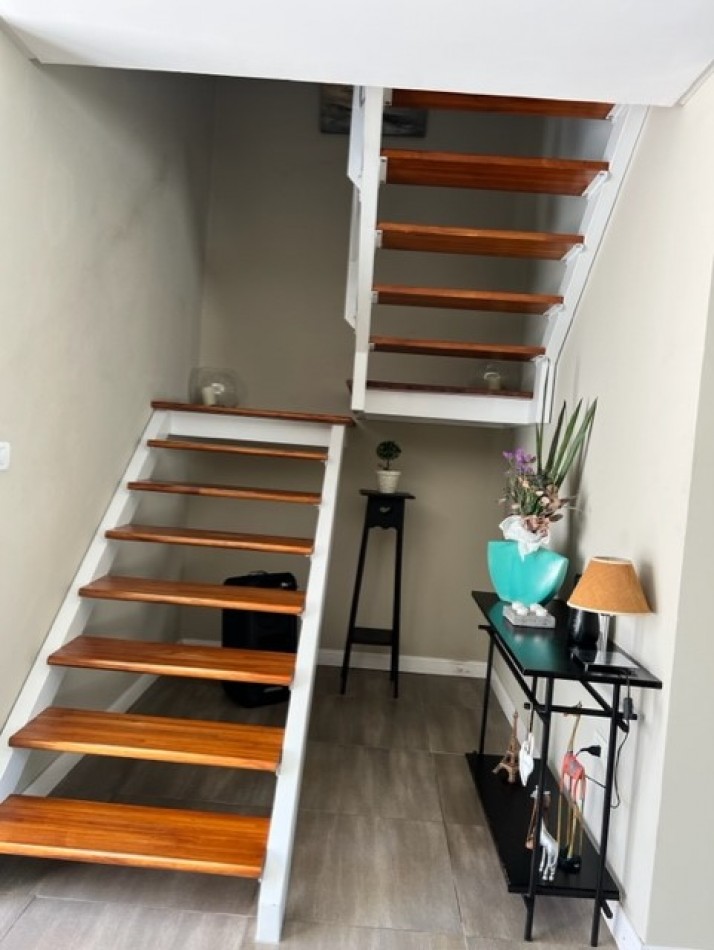 VENTA MAR DEL PLATA, PARQUE LURO !!!!! CASA CORTE MODERNO, MINIMALISTA, 4 AMB. GARAGE PARA 2 AUTOS , PARRILLA Y JARDIN