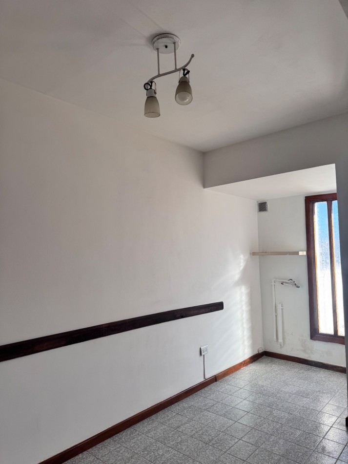 departamento en venta, zona punta mogotes !!! 3 amb. estado original bueno !!! 1° piso x escalera