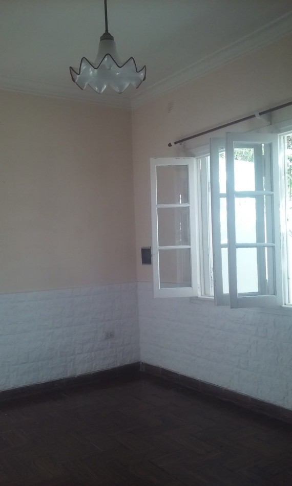 PH EN VENTA ZONA CHAUVIN | OPORTUNIDAD | IDEAL INVERSOR A RECICLAR!