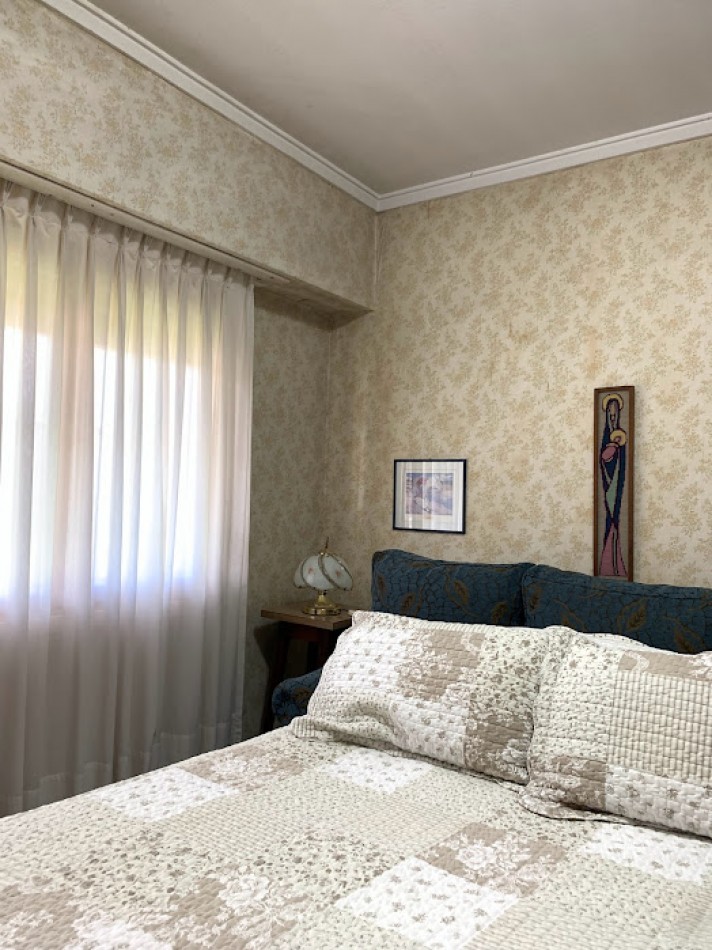 CHALET 4 AMB EN VENTA | PARQUE LURO | ESTADO ORIGINAL IMPECABLE