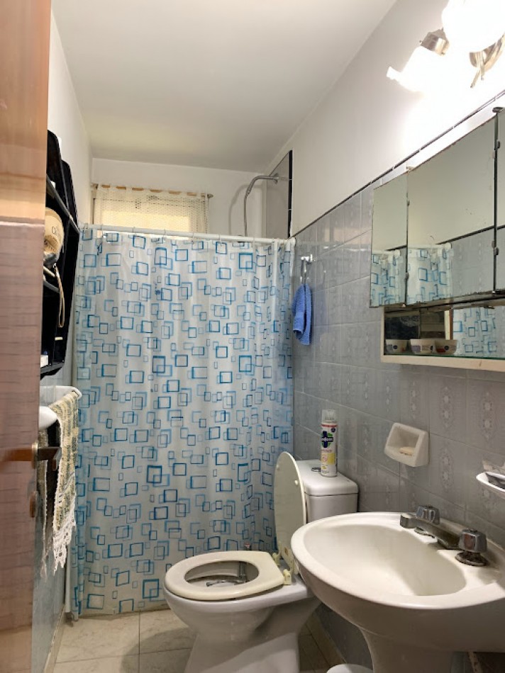 CHALET 4 AMB EN VENTA | PARQUE LURO | ESTADO ORIGINAL IMPECABLE