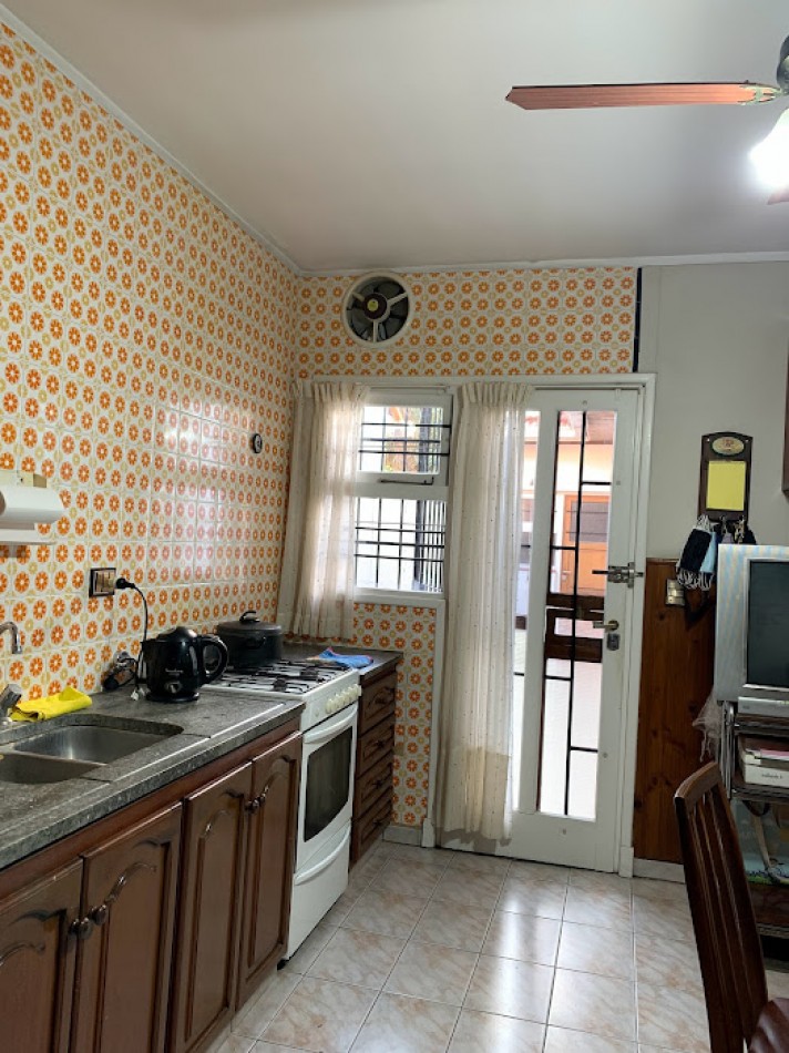 CHALET 4 AMB EN VENTA | PARQUE LURO | ESTADO ORIGINAL IMPECABLE
