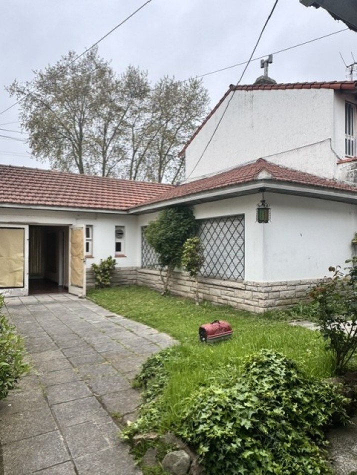VENTA BARRIO SAN JOSE, chalet tipico MDP, MAS LOCAL AL FRENTE