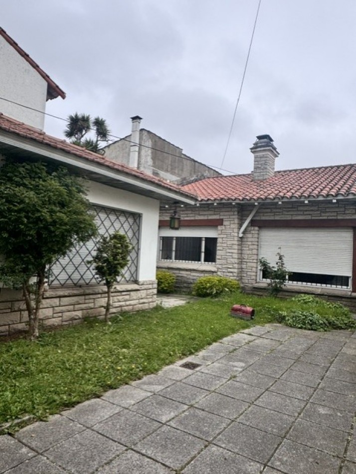 VENTA BARRIO SAN JOSE, chalet tipico MDP, MAS LOCAL AL FRENTE