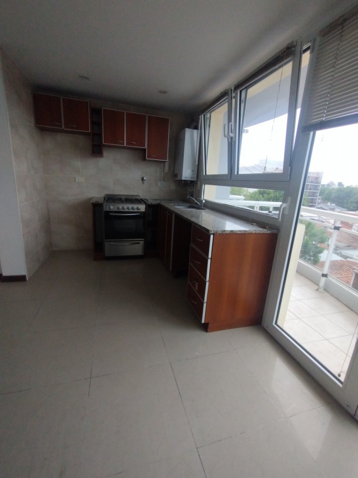 VENTA CON RENTA ,  HERMOSO  DPTO 3   AMB.  CON COCHERA EN ZONA CHAUVIN !!!!