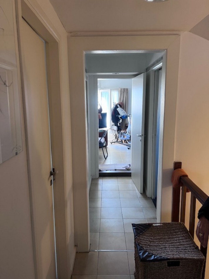 VENTA EN ZONA LOS PINARES, HERMOSO CHALET DE 4 DORMITORIOS, GARAGE, QUINCHO PARQUE Y PISCINA, IMPECABLE ESTADO Y CALIDAD