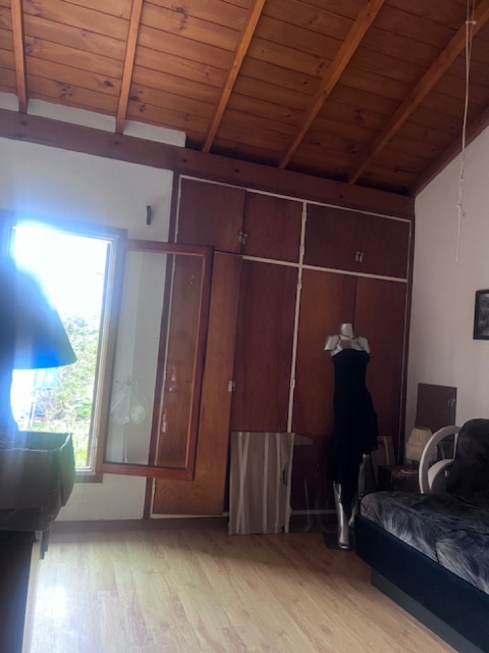 venta chalet en mar del plata, cercano a barrio santa Monica, 3 amb. con parque, garaje y trotadora varios autos.