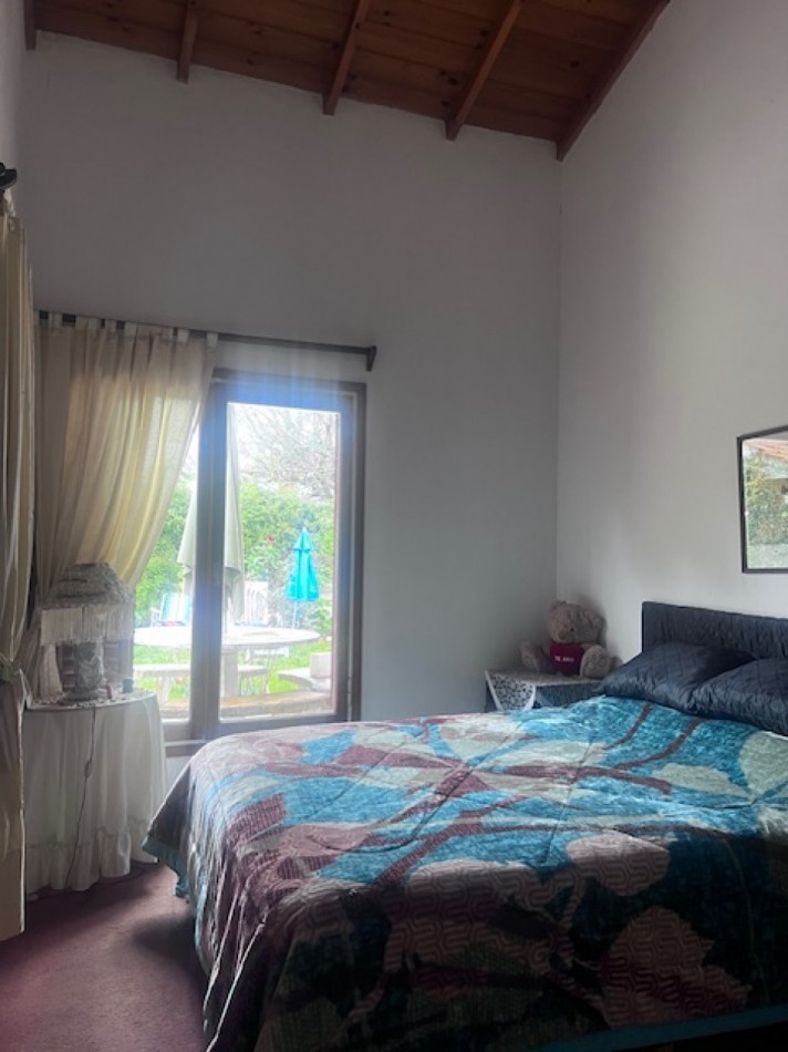 venta chalet en mar del plata, cercano a barrio santa Monica, 3 amb. con parque, garaje y trotadora varios autos.