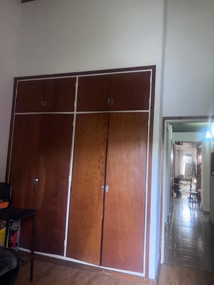 venta chalet en mar del plata, cercano a barrio santa Monica, 3 amb. con parque, garaje y trotadora varios autos.
