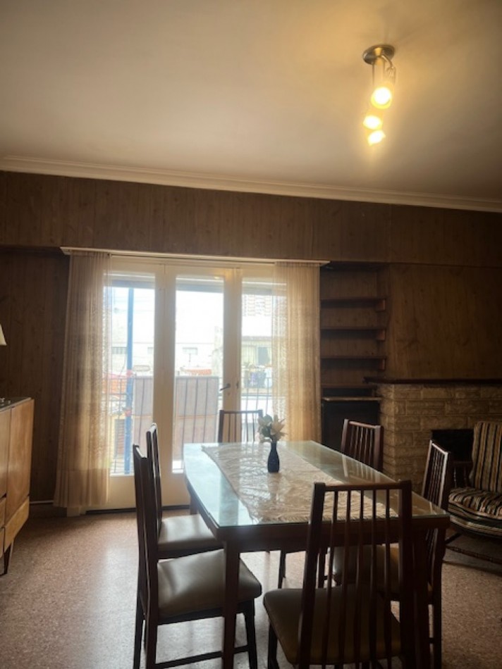 VENTA MAR DEL PLATA, APTO CREDITO !!! BARRIO SAN JOSE, PH, PLANTA ALTA CON BALCON, 3 COMODOS AMBIENTES  CON COCINA COMEDOR  Y PATIO, 