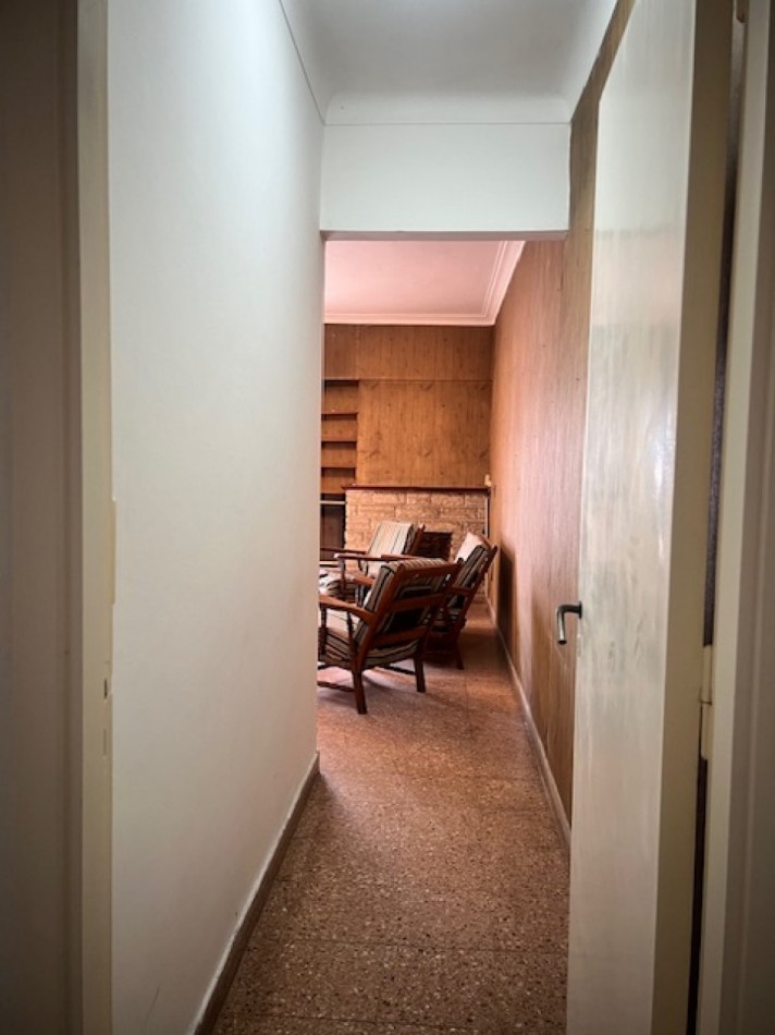 VENTA MAR DEL PLATA, APTO CREDITO !!! BARRIO SAN JOSE, PH, PLANTA ALTA CON BALCON, 3 COMODOS AMBIENTES  CON COCINA COMEDOR  Y PATIO, 