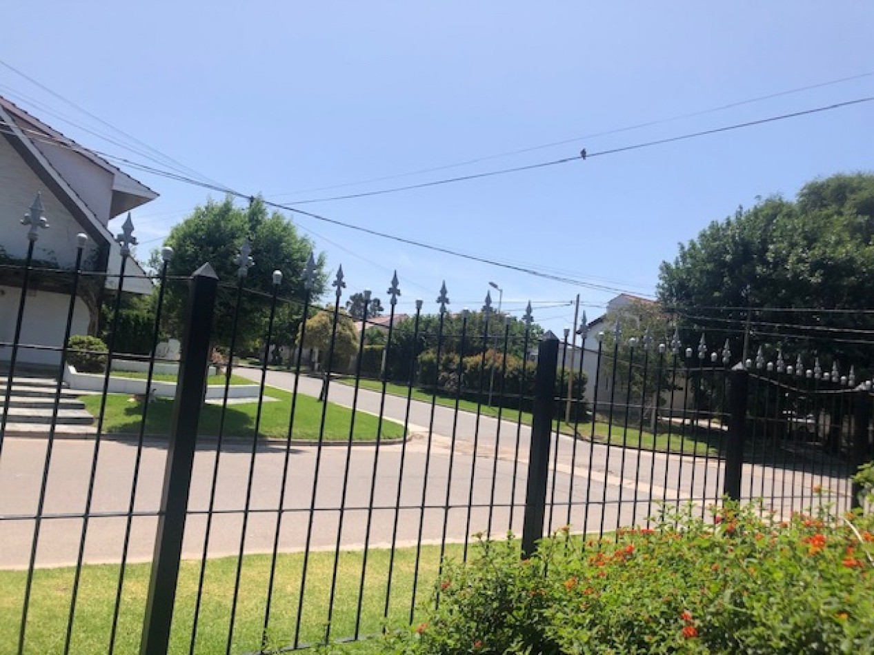 ALQUILER MDP, CASA PUNTA MOGOTES, 3 AMB., GGE. Y PEQUEÑO RETIRO PERIMETRAL