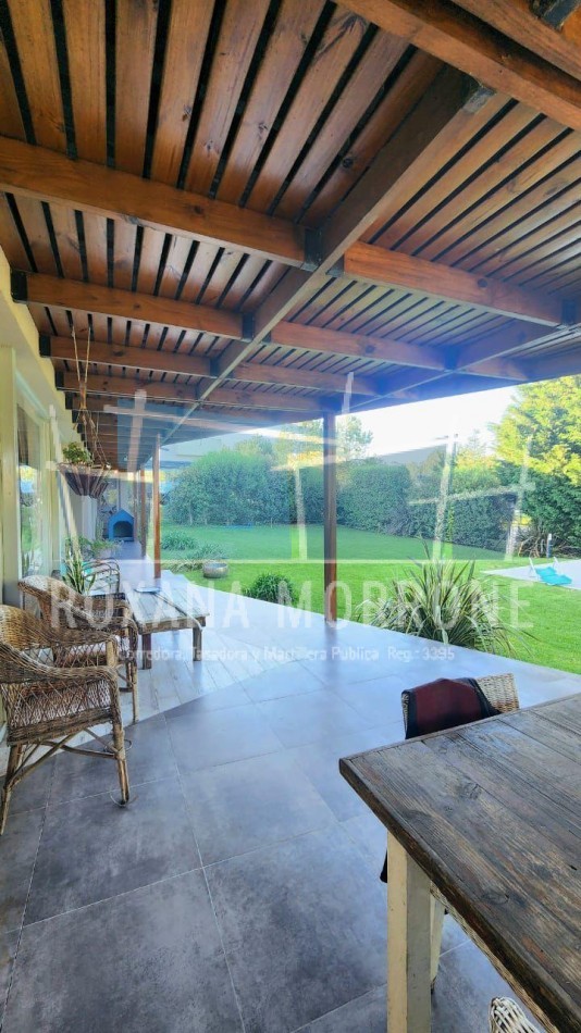 VENTA IMPACTANTE CHALET EN  RUMENCO, LOS CEIBOS NORTE, EMPLAZADO EN LOTE DE PRIVILEGIO