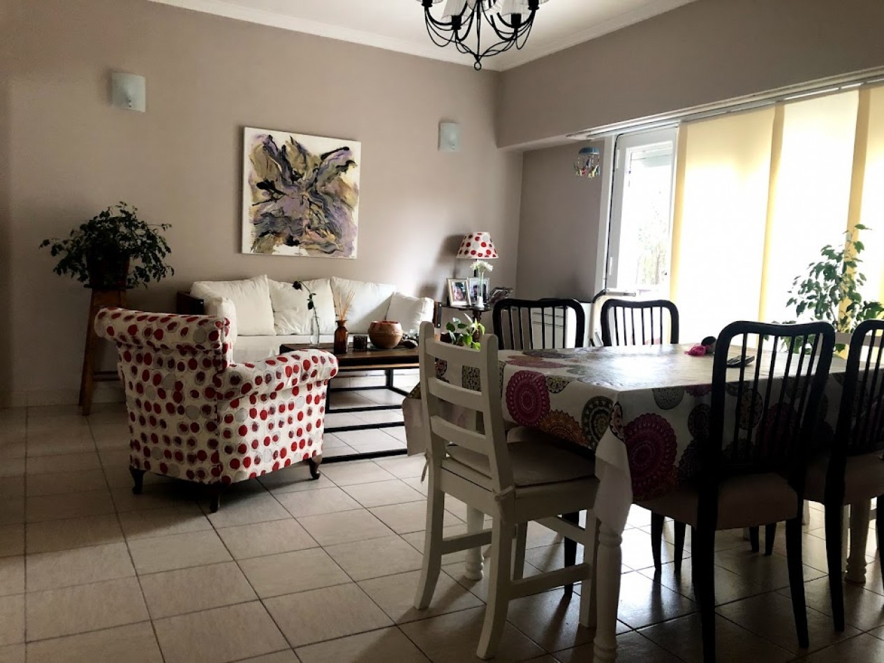 DISPONIBLE DICIEMBRE, ALQUILER por temporada corta o de verano en  Mar del Plata !!! DEPARTAMENTO  2 amb.  2/3 PLAZAS. MUY AMPLIO, LUMINOSO Y TRANQUILO.  ZONA CHAUVIN, 1o PISO POR  ESCALERA,  HERMOSO !!!!