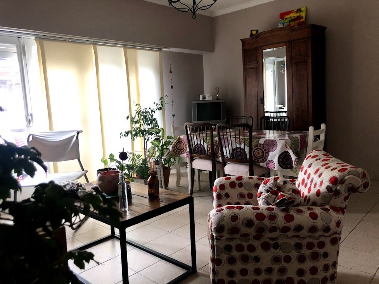 DISPONIBLE DICIEMBRE, ALQUILER por temporada corta o de verano en  Mar del Plata !!! DEPARTAMENTO  2 amb.  2/3 PLAZAS. MUY AMPLIO, LUMINOSO Y TRANQUILO.  ZONA CHAUVIN, 1o PISO POR  ESCALERA,  HERMOSO !!!!