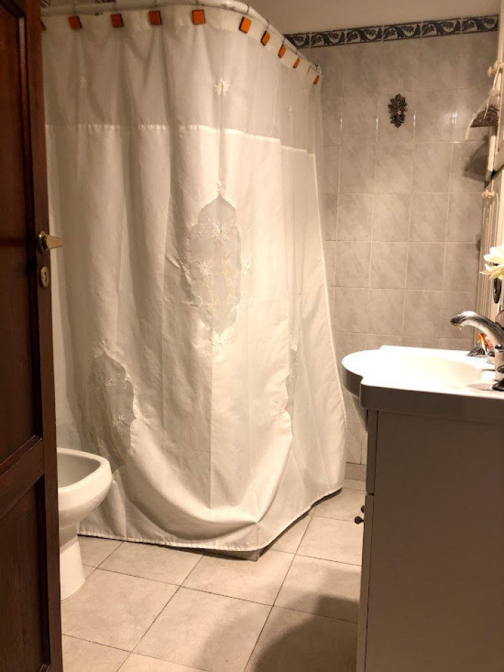 DISPONIBLE DICIEMBRE, ALQUILER por temporada corta o de verano en  Mar del Plata !!! DEPARTAMENTO  2 amb.  2/3 PLAZAS. MUY AMPLIO, LUMINOSO Y TRANQUILO.  ZONA CHAUVIN, 1o PISO POR  ESCALERA,  HERMOSO !!!!