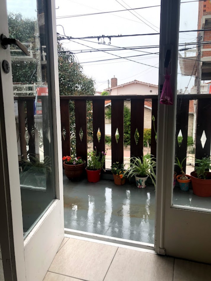 DISPONIBLE DICIEMBRE, ALQUILER por temporada corta o de verano en  Mar del Plata !!! DEPARTAMENTO  2 amb.  2/3 PLAZAS. MUY AMPLIO, LUMINOSO Y TRANQUILO.  ZONA CHAUVIN, 1o PISO POR  ESCALERA,  HERMOSO !!!!