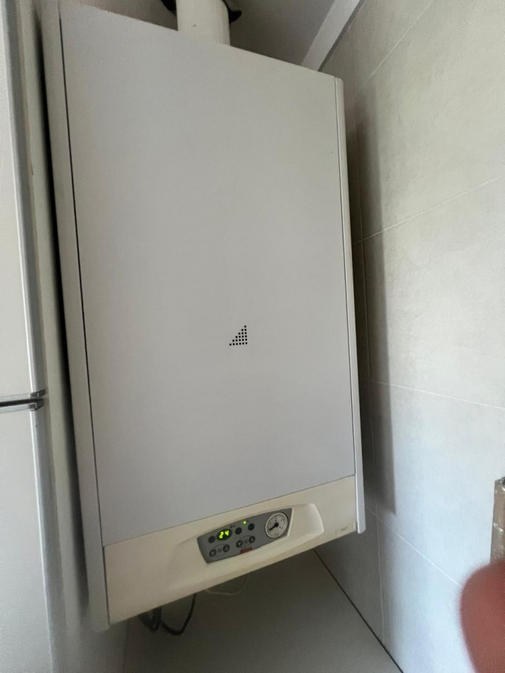 ALQUILER 24 MESES, MDP, IMPACTANTE PISO DE 3 AMB. LIVING COMEDOR, COCINA COMEDOR, LAVADERO , BALCONES, DOS COCHERAS, VISTA PLENA AL MAR  DESDE TODOS LOS AMBIENTES, UNICO !!!! CON MUEBLES !!!!