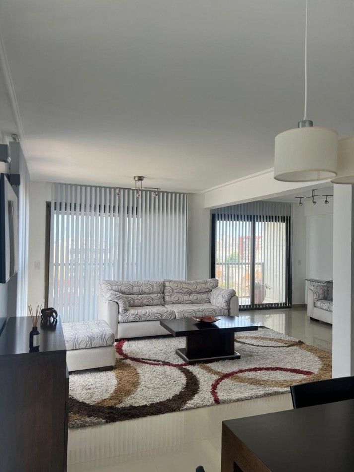 ALQUILER 24 MESES, MDP, IMPACTANTE PISO DE 3 AMB. LIVING COMEDOR, COCINA COMEDOR, LAVADERO , BALCONES, DOS COCHERAS, VISTA PLENA AL MAR  DESDE TODOS LOS AMBIENTES, UNICO !!!! CON MUEBLES !!!!