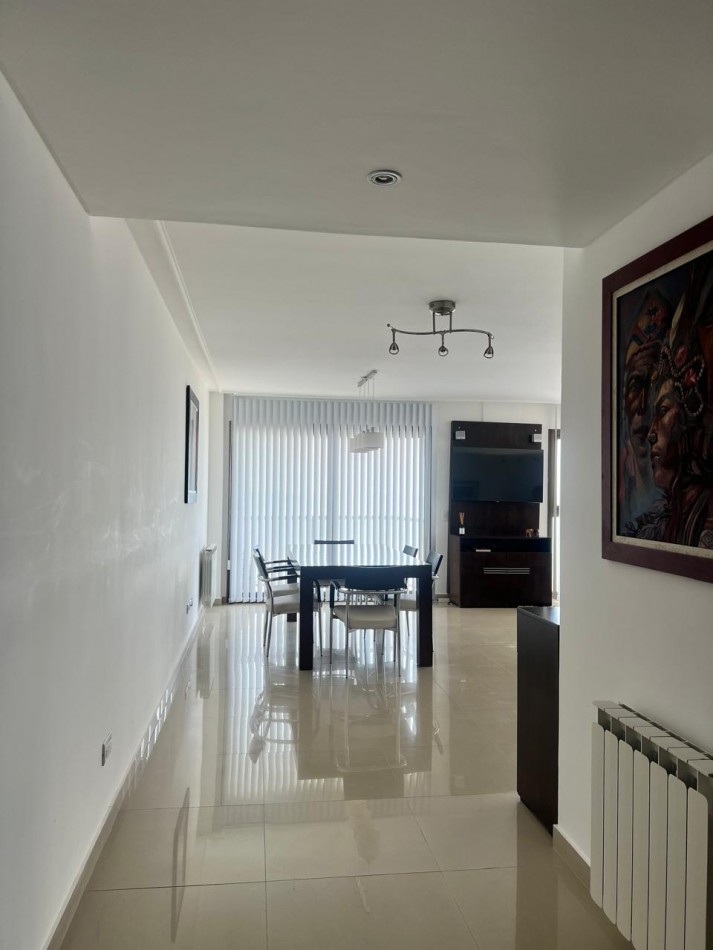 ALQUILER 24 MESES, MDP, IMPACTANTE PISO DE 3 AMB. LIVING COMEDOR, COCINA COMEDOR, LAVADERO , BALCONES, DOS COCHERAS, VISTA PLENA AL MAR  DESDE TODOS LOS AMBIENTES, UNICO !!!! CON MUEBLES !!!!