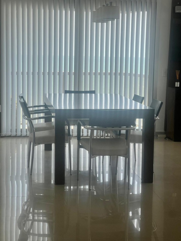 ALQUILER 24 MESES, MDP, IMPACTANTE PISO DE 3 AMB. LIVING COMEDOR, COCINA COMEDOR, LAVADERO , BALCONES, DOS COCHERAS, VISTA PLENA AL MAR  DESDE TODOS LOS AMBIENTES, UNICO !!!! CON MUEBLES !!!!
