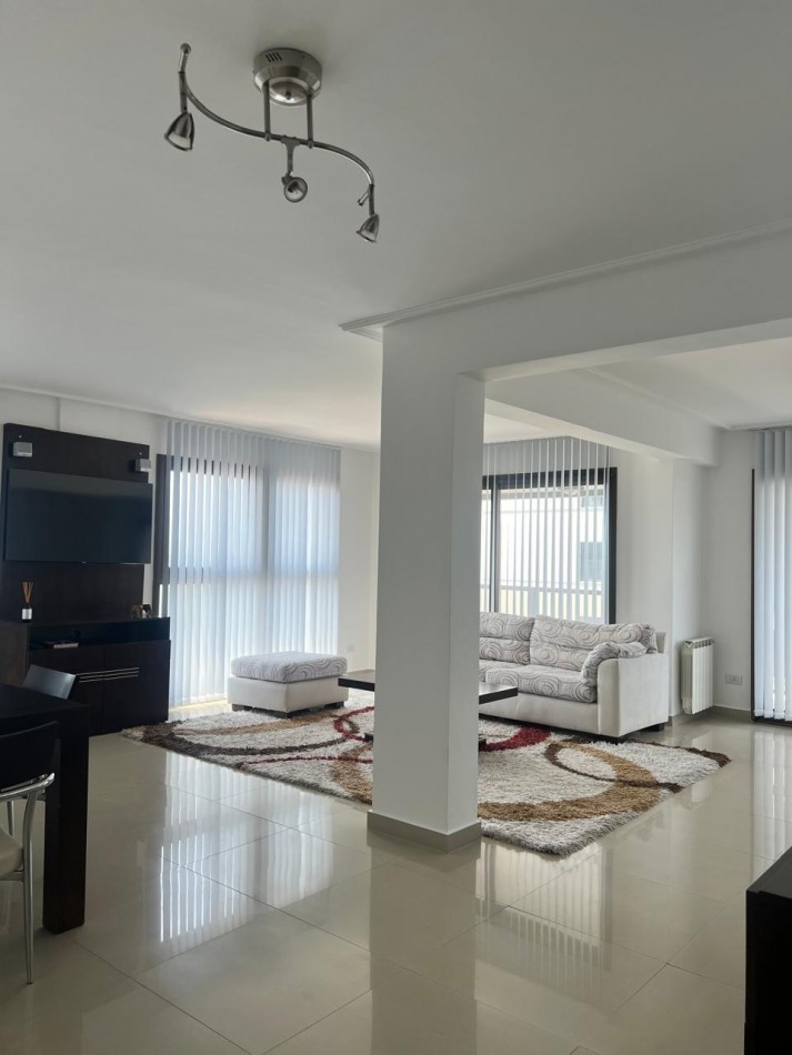ALQUILER 24 MESES, MDP, IMPACTANTE PISO DE 3 AMB. LIVING COMEDOR, COCINA COMEDOR, LAVADERO , BALCONES, DOS COCHERAS, VISTA PLENA AL MAR  DESDE TODOS LOS AMBIENTES, UNICO !!!! CON MUEBLES !!!!
