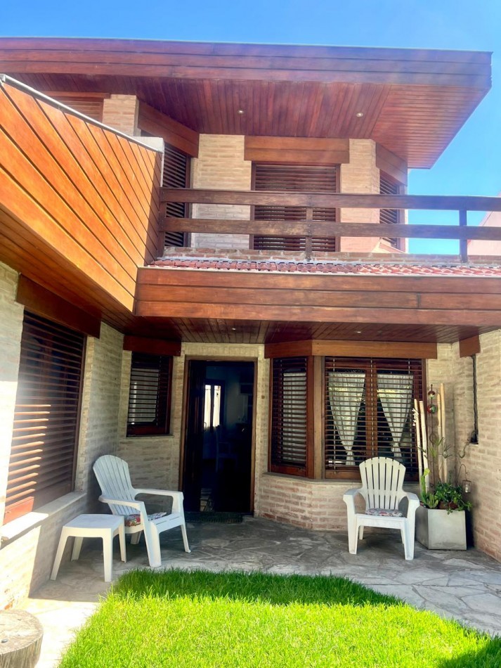 VENTA| CHALET| 4 AMBIENTES| PLAYA GRANDE
