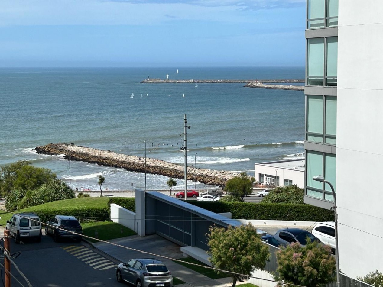 VENTA MDP, PLAYA GRANDE, DEPTO A MTS DEL MAR, 3 AMB CON DEPENDENCIA, COCHERA Y TERRAZA PROPIA, VISTA PLENA A PLAYA GRANDE