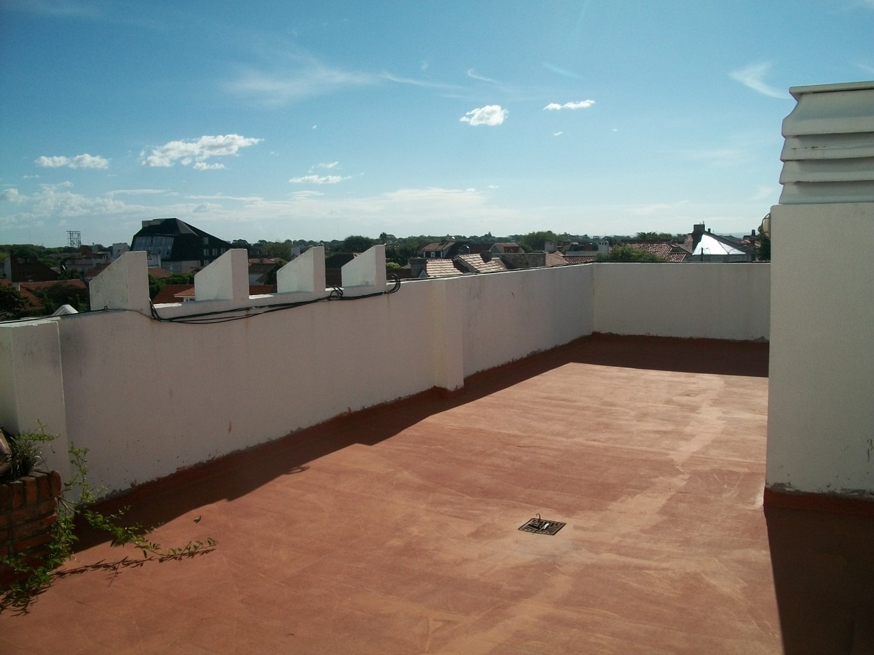 VENTA MDP, PLAYA GRANDE, DEPTO A MTS DEL MAR, 3 AMB CON DEPENDENCIA, COCHERA Y TERRAZA PROPIA, VISTA PLENA A PLAYA GRANDE
