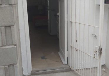 ALQUILER  PH 1 AMB, PB, CON PATIO, ZONA ALBERTI Y JARA