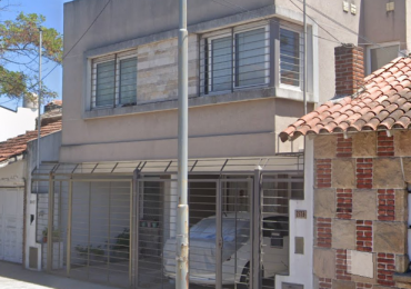 HERMOSO  DUPLEX EN ALQUILER  POR 24 MESES EN MAR DEL PLATA.   3 AMB. ENTRADA DE AUTO , PATIO Y BALCON 