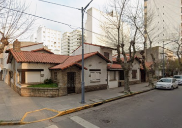 VENTA CHALET ESTILO MDP. ZONA PLAZA MITRE, IDEAL INVERSION O PROFESIONAL Y COMERCIAL
