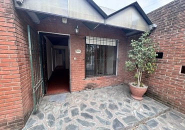 ALQUILER CASA 3 AMB. GJE. PATIO 